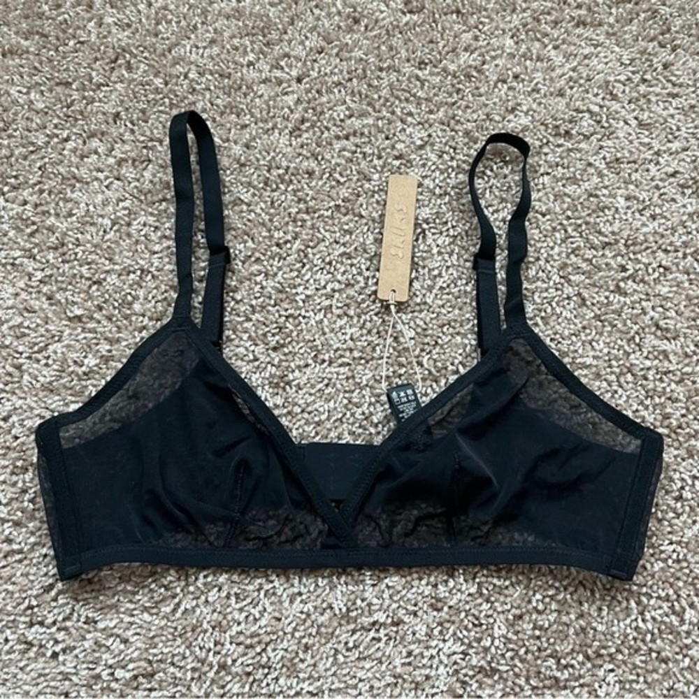 SKIMS Ultra Fine Mesh Triangle Bralette M